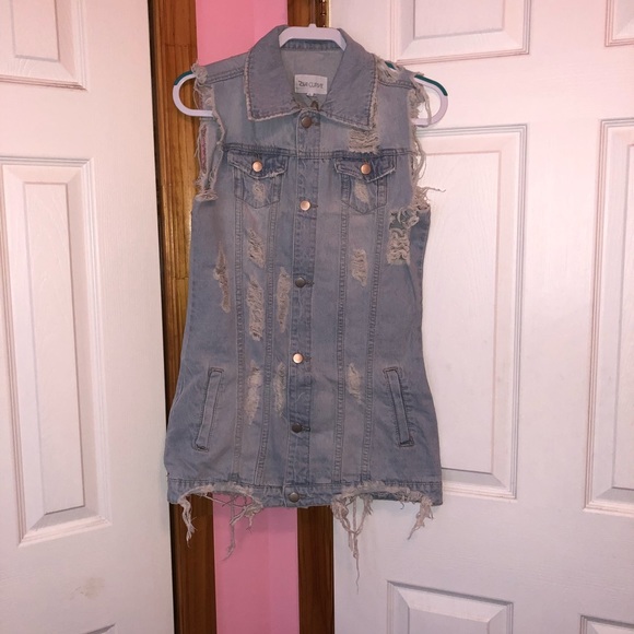 Distressed Longline Denim Vest - Picture 4 of 8